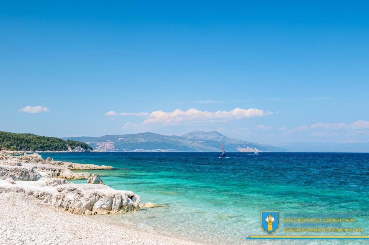 Yourcroatiaholiday - Villa With 6 Rooms Drenje  Esterno foto
