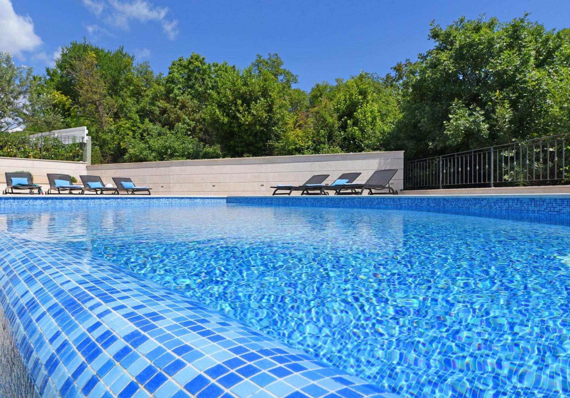 Yourcroatiaholiday - Villa With 6 Rooms Drenje  Esterno foto