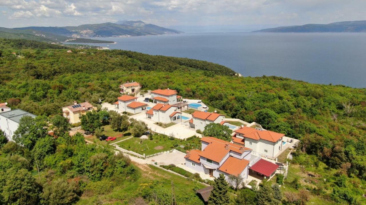 Yourcroatiaholiday - Villa With 6 Rooms Drenje  Esterno foto